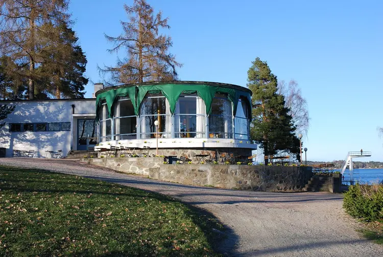 Hvalstrandbad