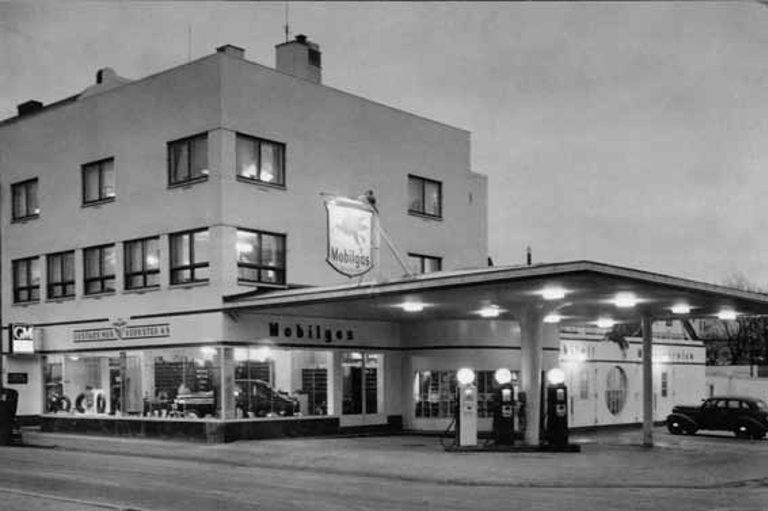Oustads Mekaniske verksted, Hamar sentrum. Ark Rolf Prag 1937