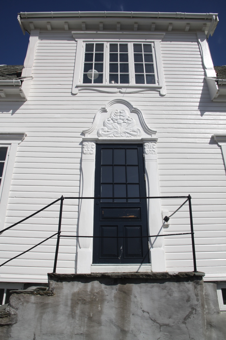 Inngangsdør2