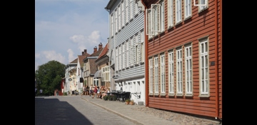 Trehusene i Gamle Fredrikstad er en opplevelse for besøkende Foto: CEWG