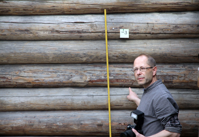 Dendroøkolog Andreas Kirchhefer. Foto: Christel Wigen Grøndahl, Bygg og Bevar