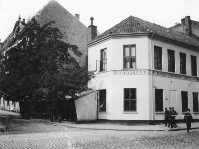 Engebrets cafe 1907.jpg